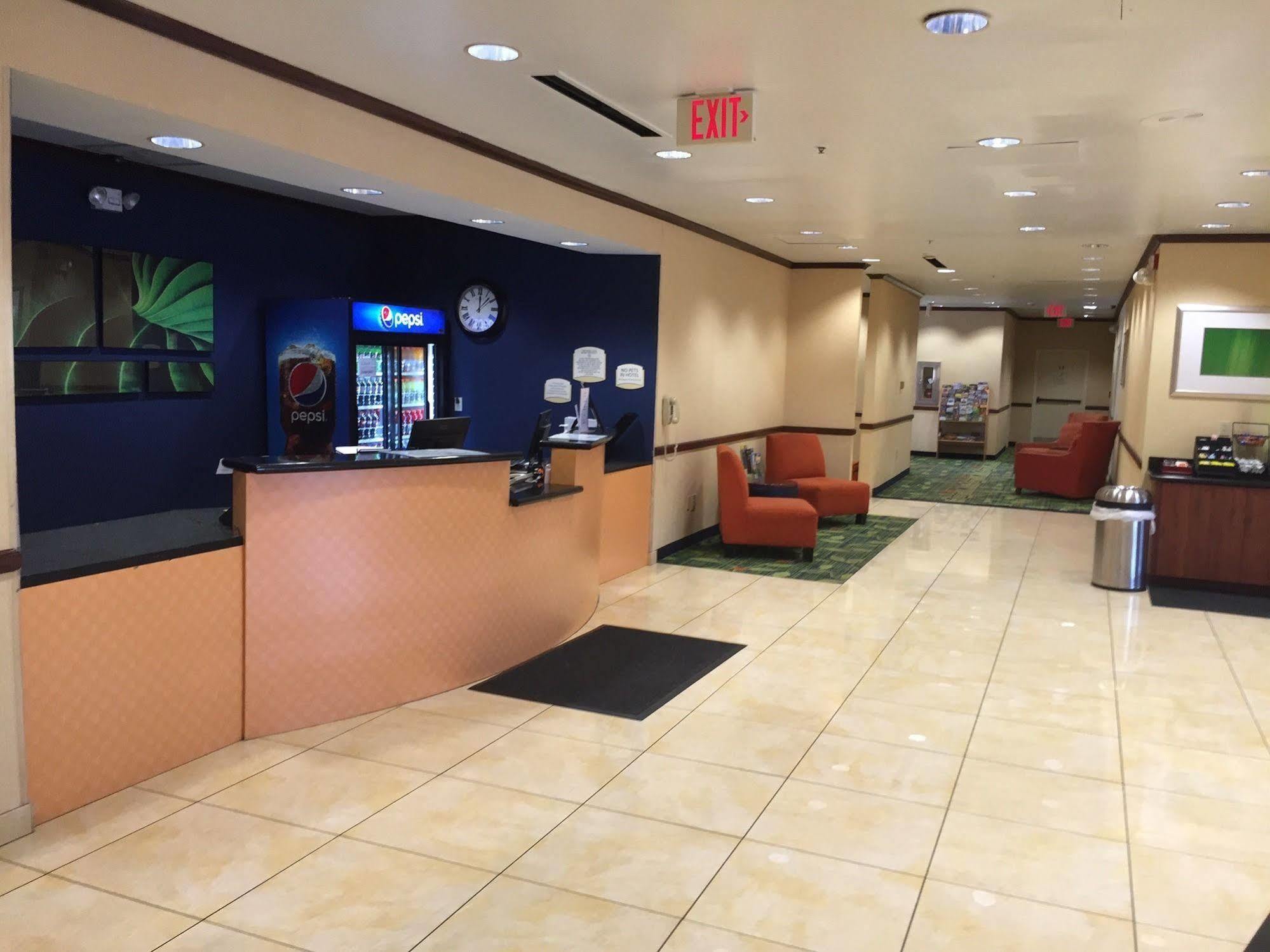 Charleston Tower Hotel Екстер'єр фото