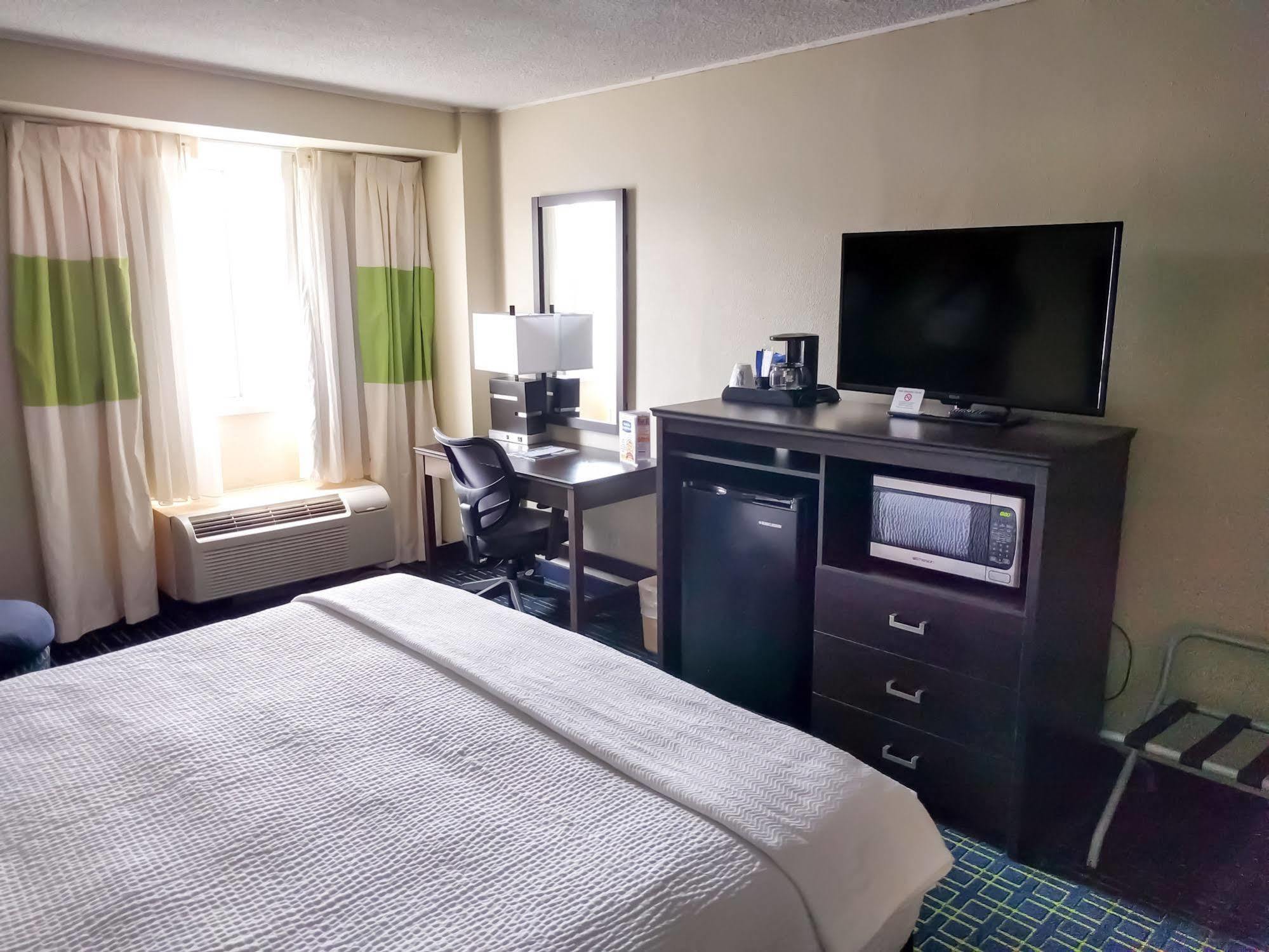 Charleston Tower Hotel Екстер'єр фото
